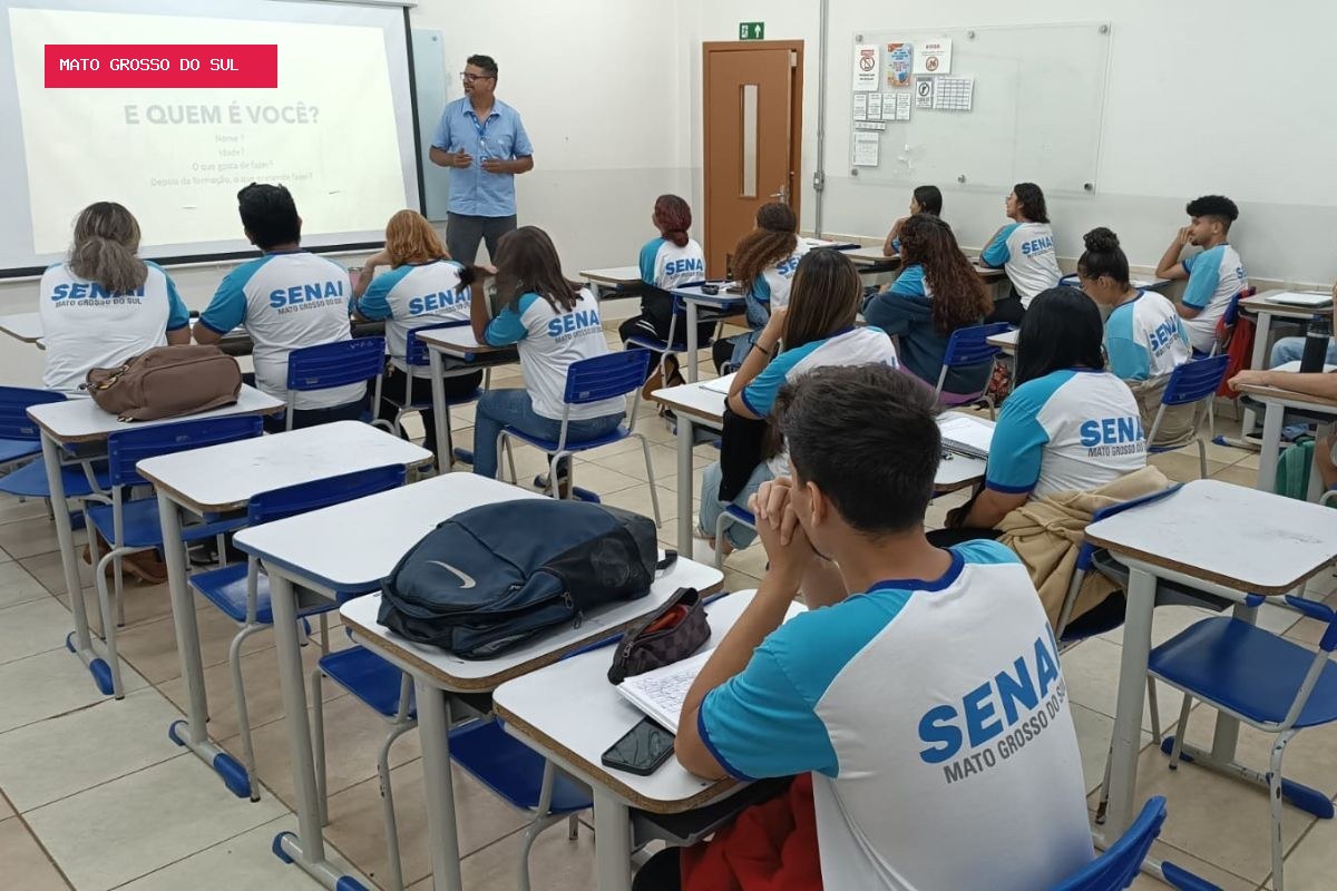 Senai oferece auxílio de R$ 300 por mês para quem fizer cursos técnicos gratuitos
