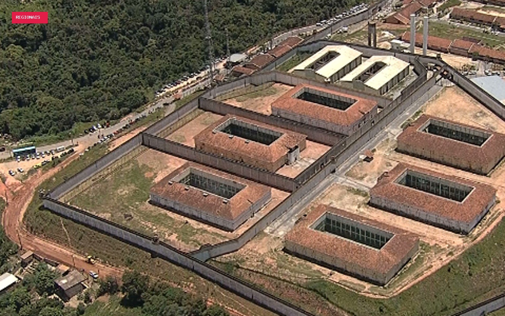 Justiça condena seis policiais por tortura de detentos em penitenciária da Grande BH