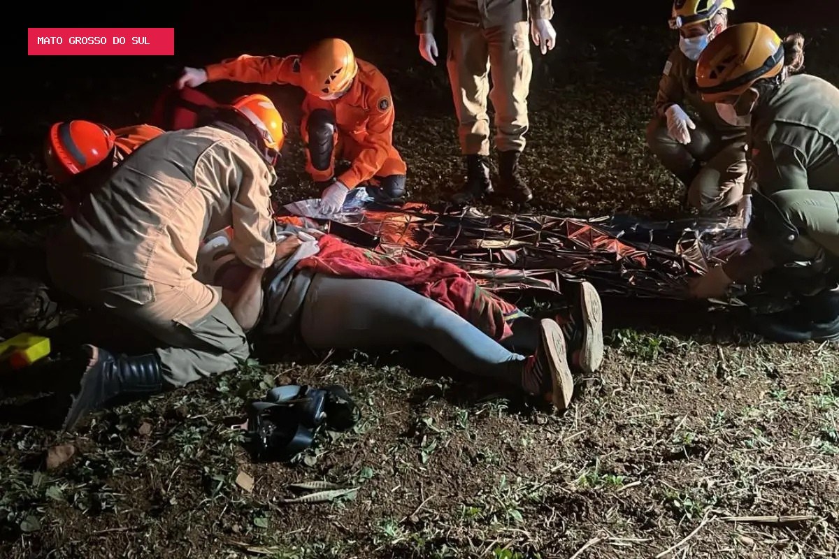Motorista morre após carro sair da pista e capotar perto de assentamento em MS