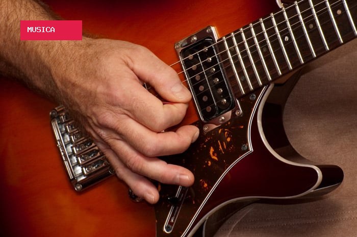 Os 3 maiores riffs de guitarra dos anos 1970, segundo o lendário Eddie Van Halen