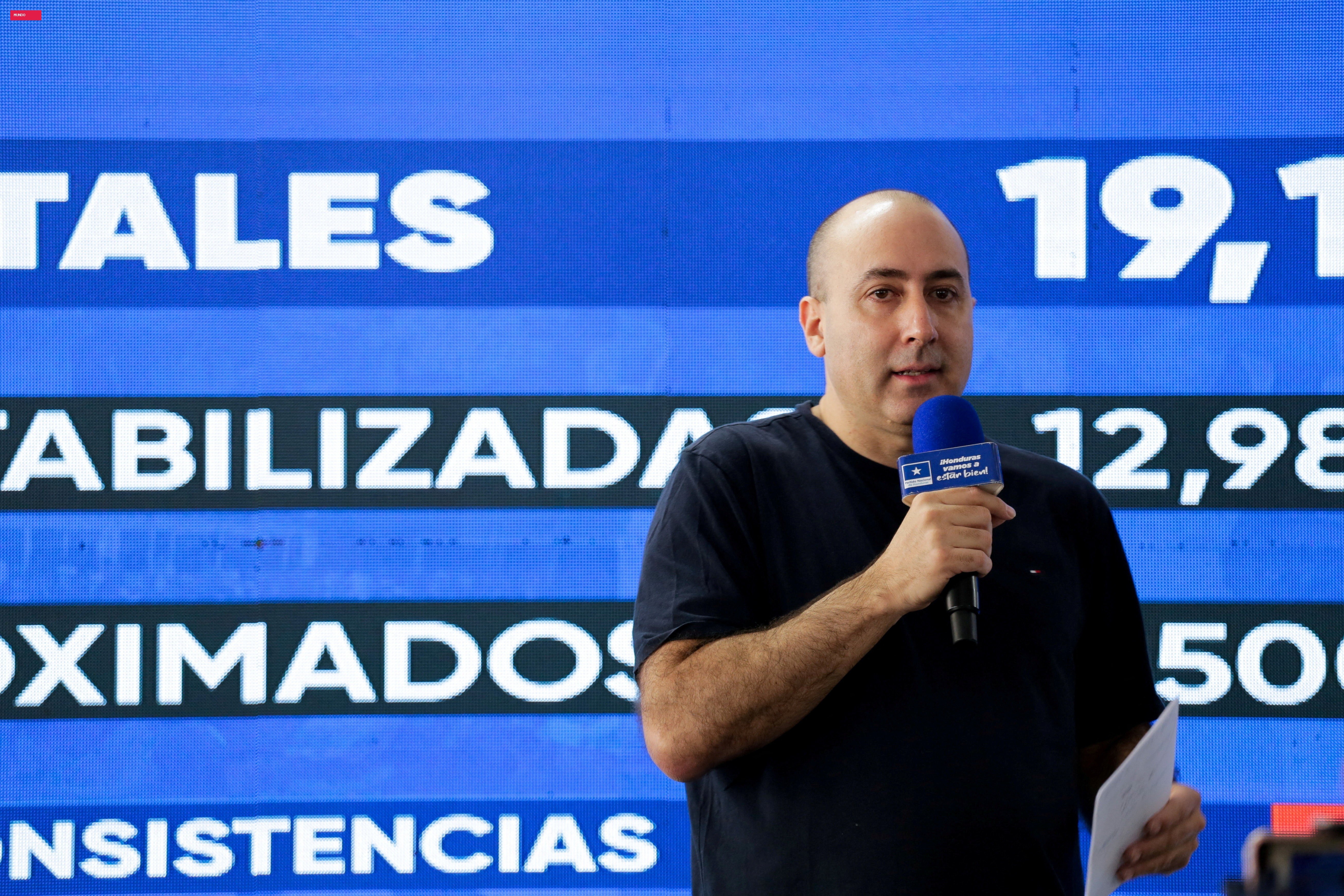 Ex-consultor de Milei e próximo a Eduardo Bolsonaro, Fernando Cerimedo é preso na Bolívia por atentado