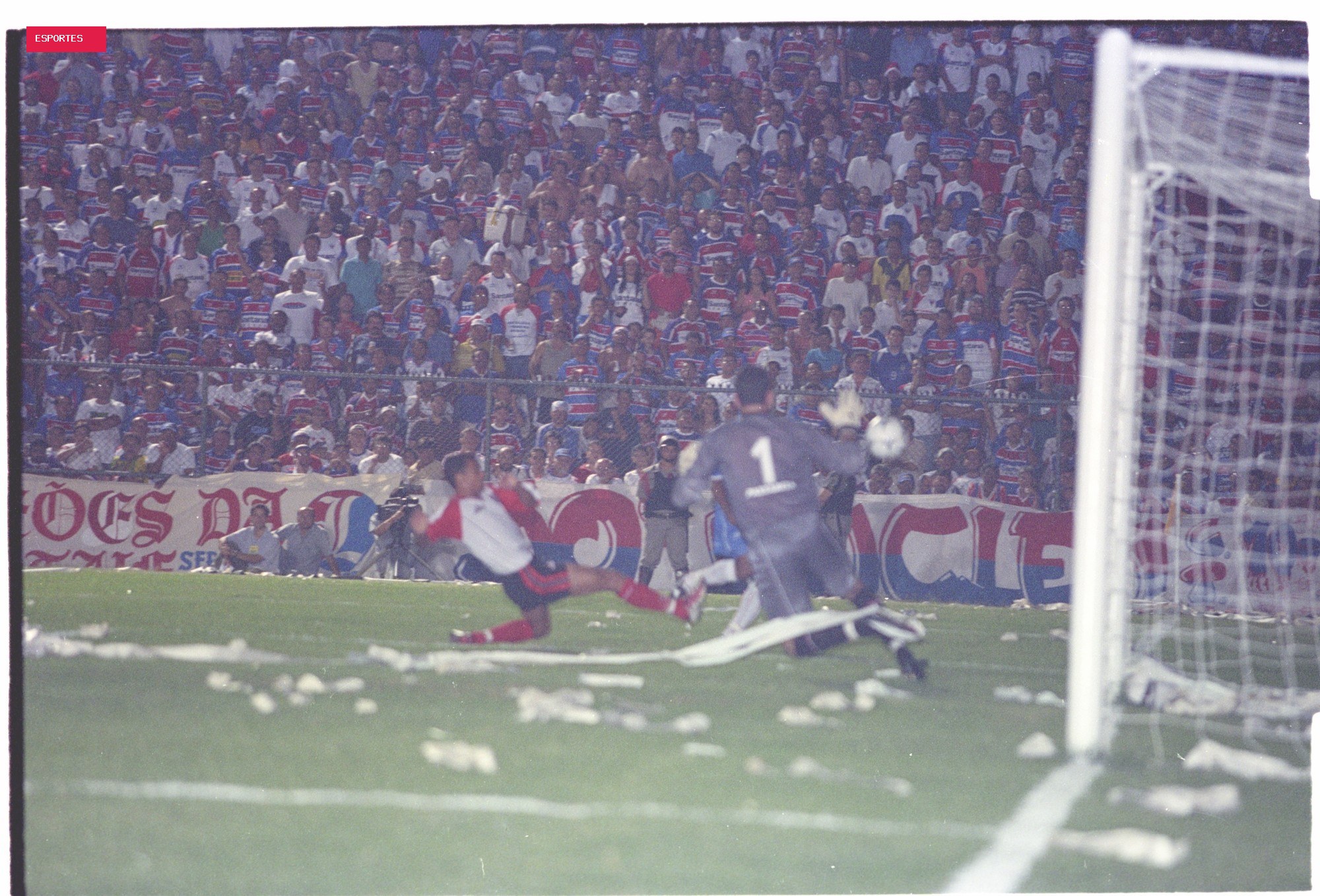 Time do Fortaleza de 2002 faz amistoso beneficente no PV