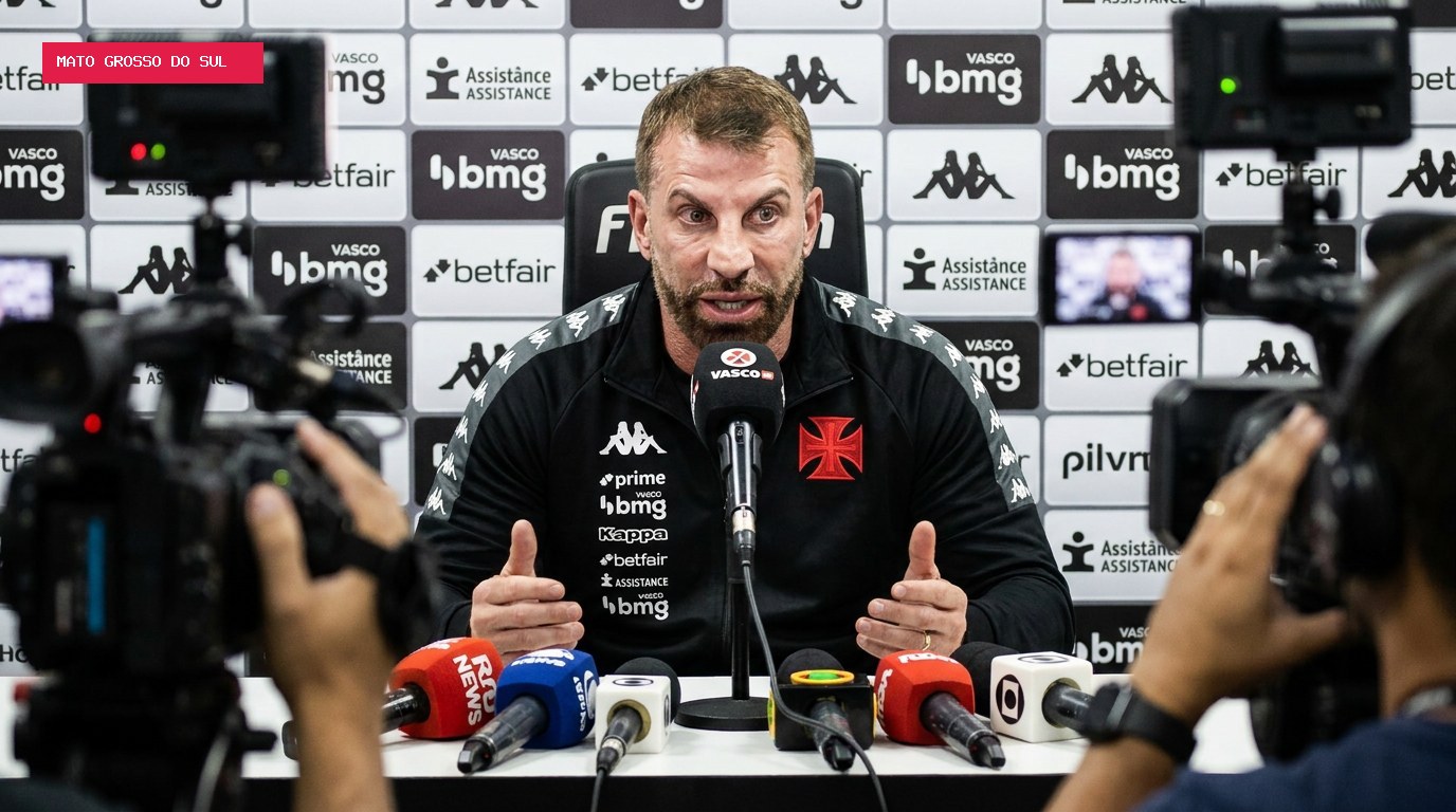Pedrinho responde críticas do Flamengo sobre venda da SAF do Vasco