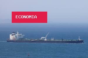 Petróleo sobe no dia, mas despenca na semana com expectativa para acordo sobre Ormuz