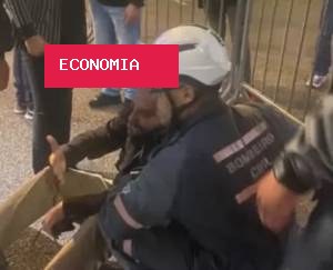 Cinegrafista da GloboNews é retirado do debate após dar cabeçada em repórter