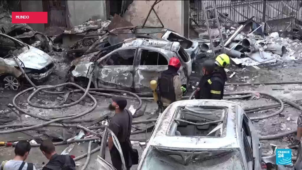 Russia and Ukraine exchange deadly overnight strikes