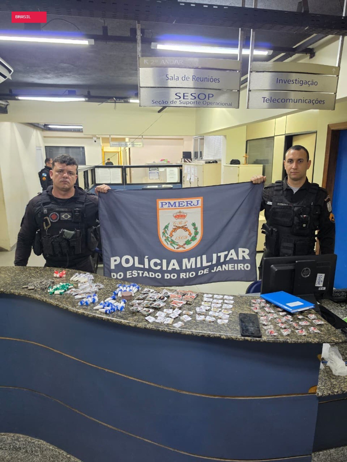 Dupla é presa por tráfico de drogas em Angra dos Reis