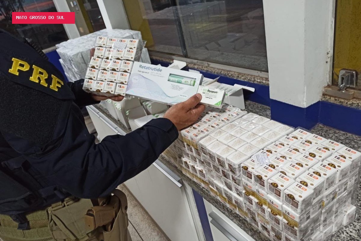 'Caminhão da beleza': motorista é preso com quase 2 mil produtos, entre 'botox' e emagrecedores em MS