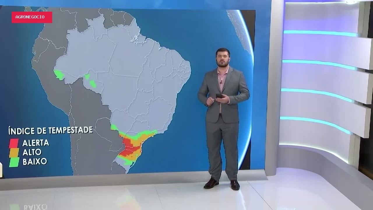 Temporais e ventos fortes afetam o Sul do Brasil; calor persiste em outras regiões