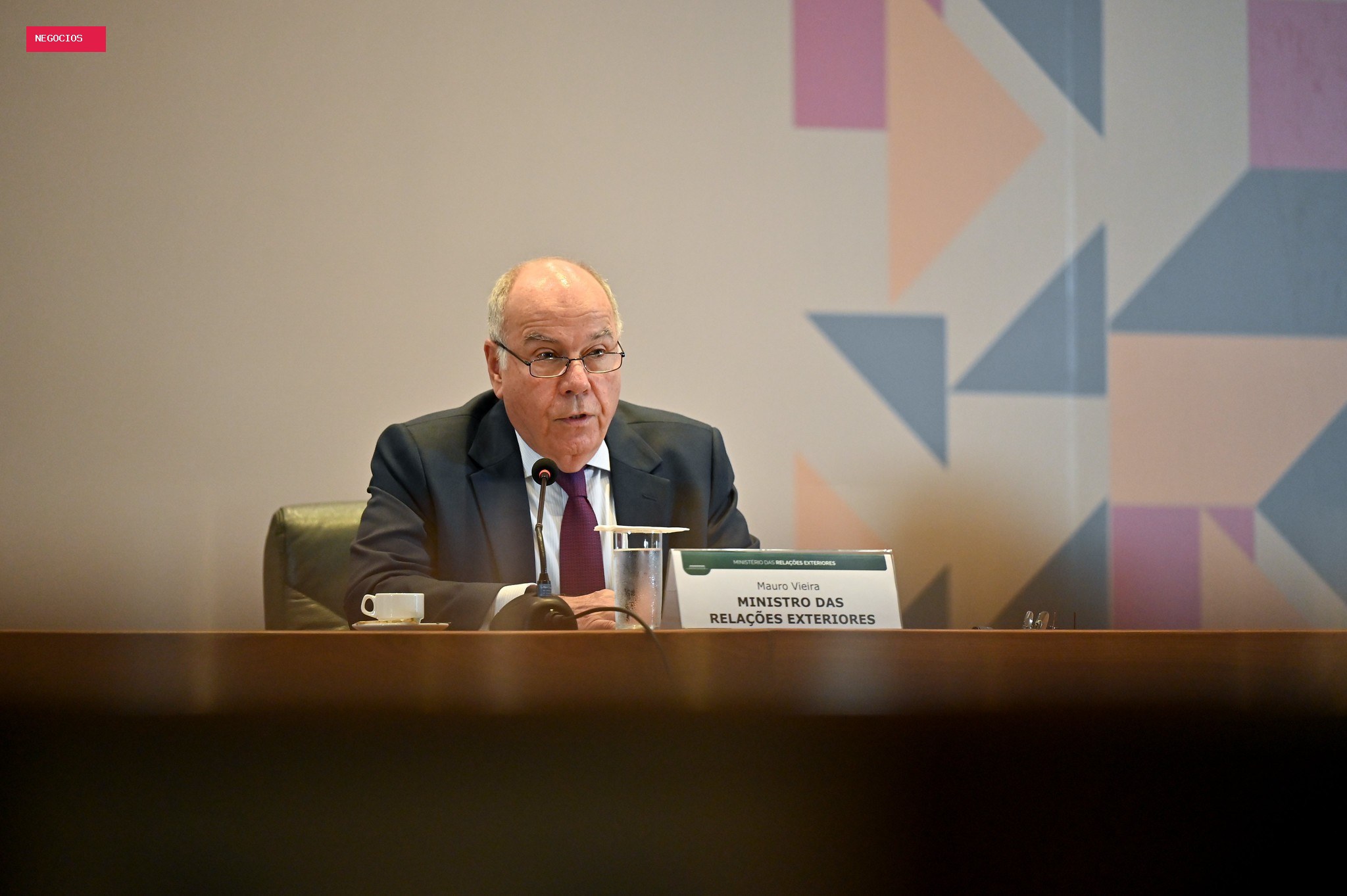 Ministro se reúne com chefe de bloco asiático para ampliar comércio em meio a tarifaço dos EUA