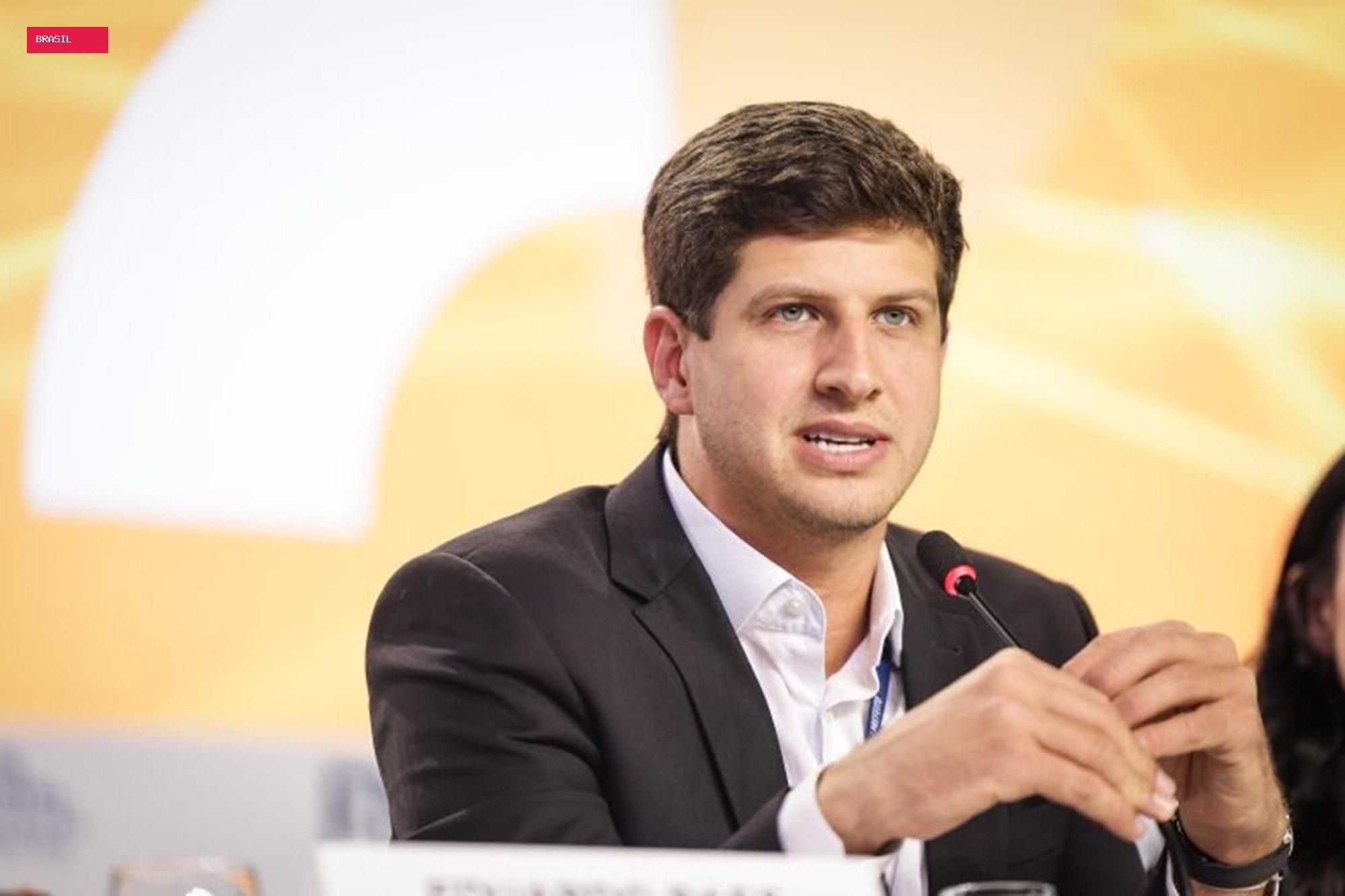 João Campos nega ataques ao PSOL para retirar candidatura de Ivan Moraes em sabatina no 2º dia de campanha