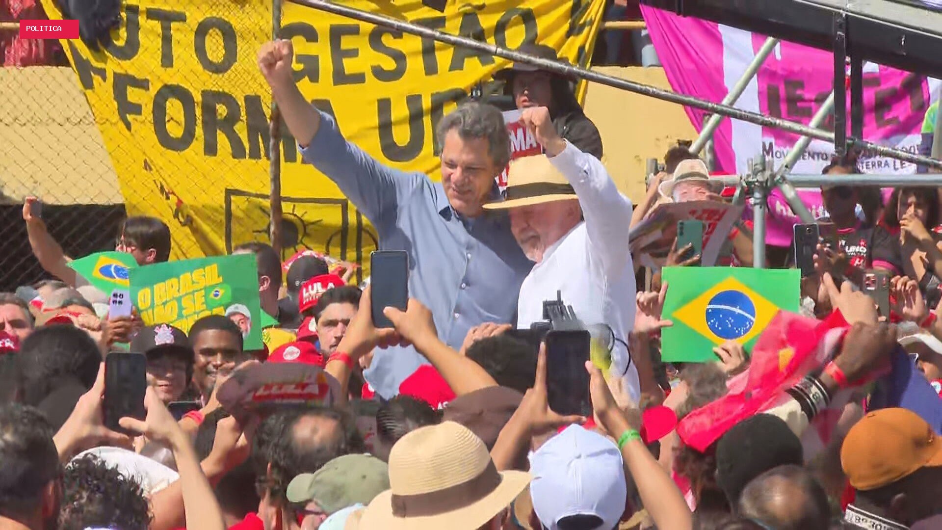 Ao lado de Lula em primeiro ato da campanha, Haddad diz que presidente 'não abaixou a cabeça' para nenhum