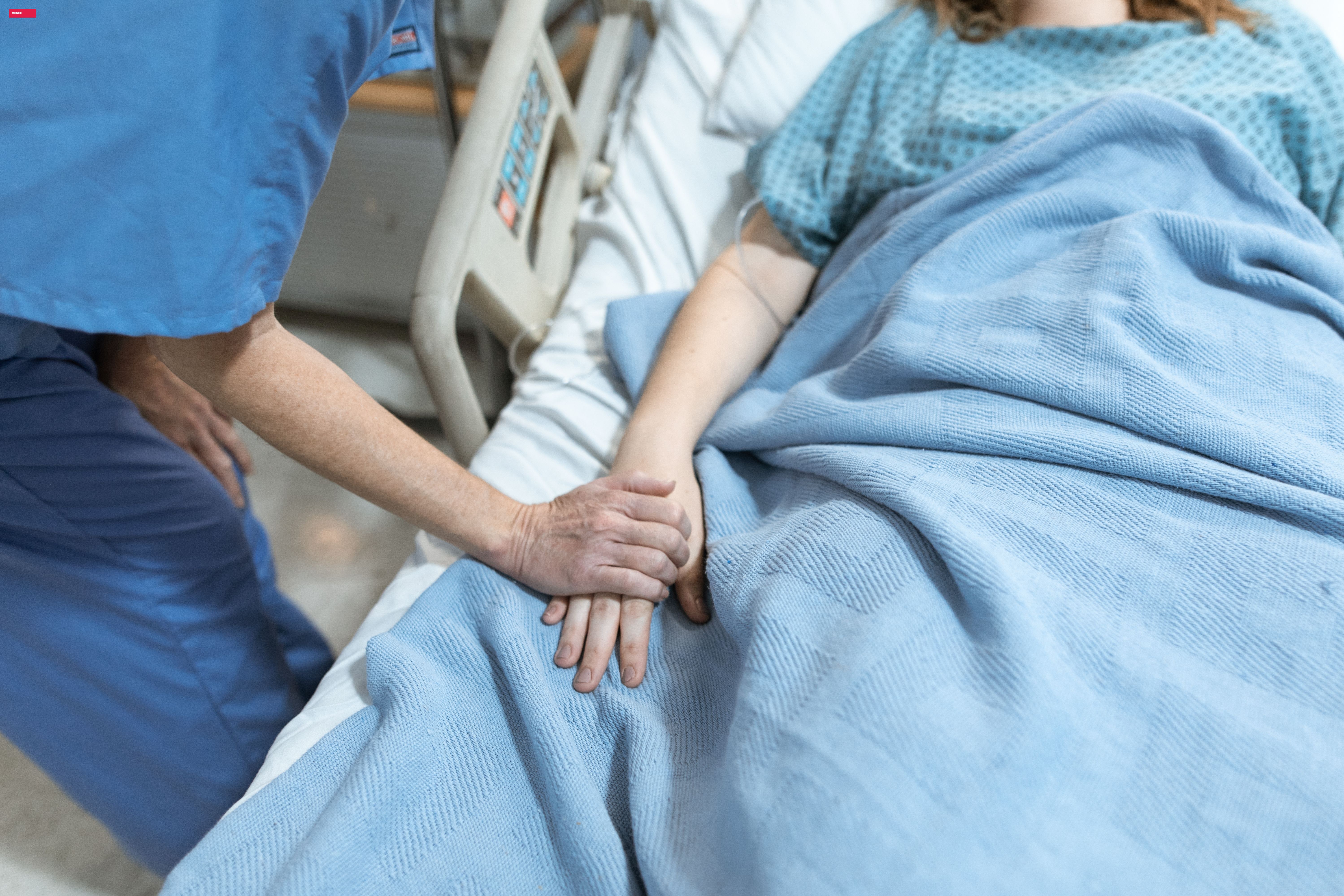 França promulga lei que permite assistência para morrer