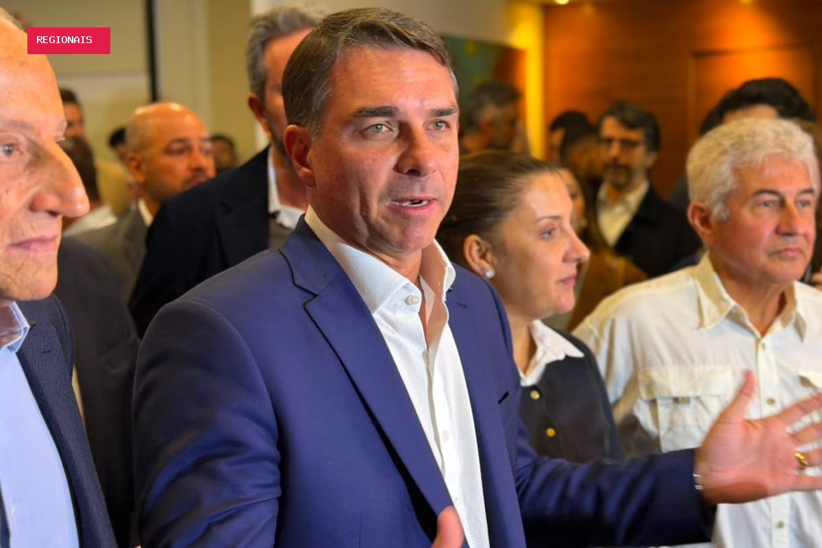 Flávio Bolsonaro convoca ato para o 7 de Setembro na Avenida Paulista