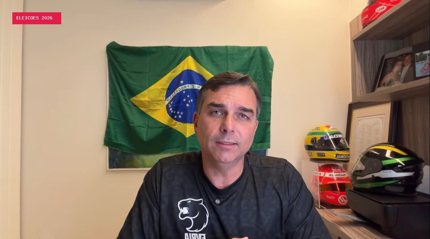 Flávio Bolsonaro vai gravar vídeos específicos para diferentes grupos de evangélicos