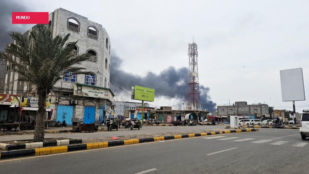 Iran-backed Houthis strike Red Sea port of Mocha, threatening shipping routes