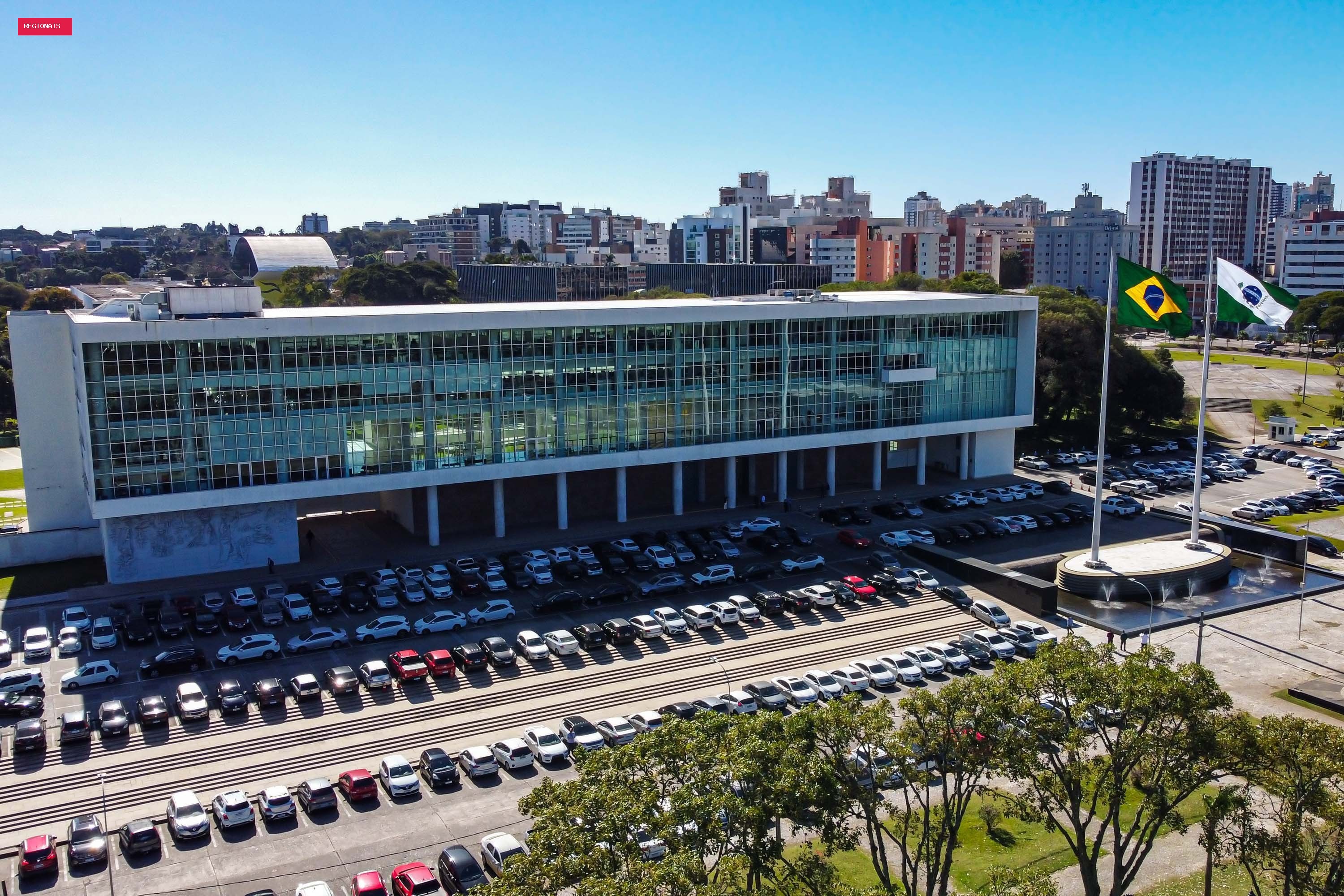 Candidatos ao governo do Paraná dão entrevistas e se reúnem com lideranças