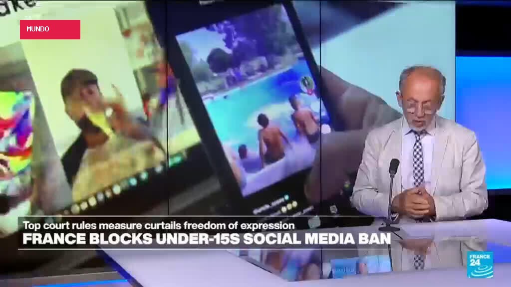 France blocks under 15 social media ban