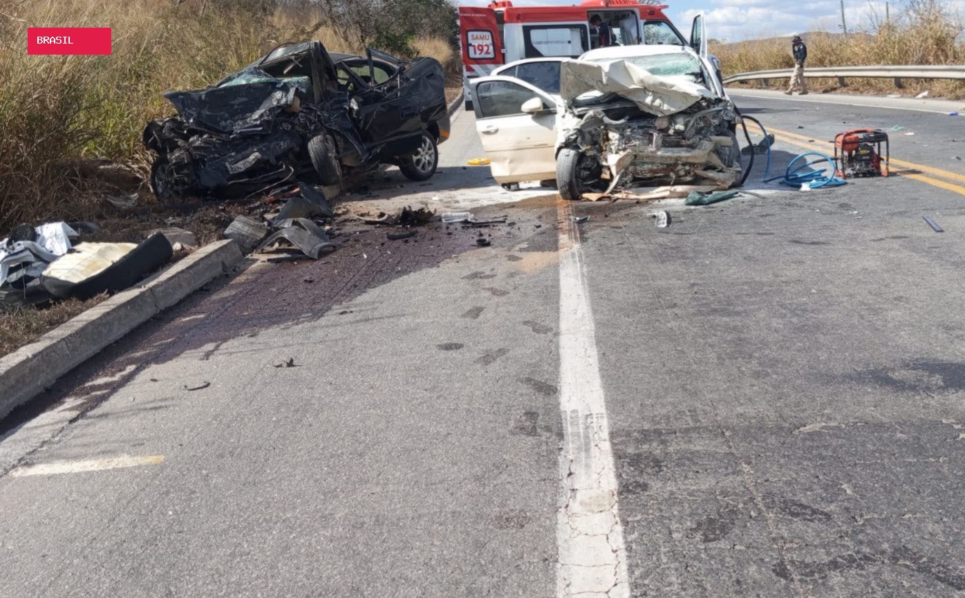 Acidente com 7 mortos na BR-251: Após enterro provisório, corpo de motorista é levado de MG para o CE