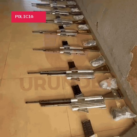 Arsenal com 30 fuzis para abastecer favelas do Brasil é apreendido no Paraguai