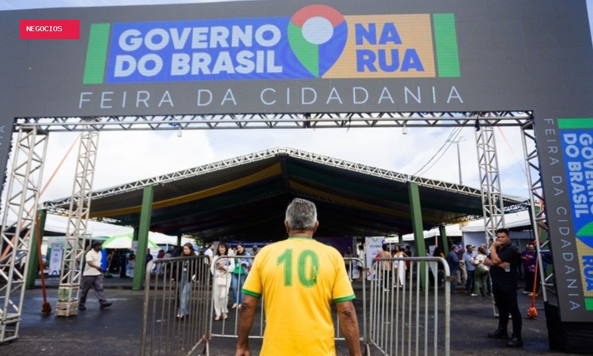 Orçamento 2027: proposta do governo limita reajustes de servidores públicos seguindo 'gatilho' da regra