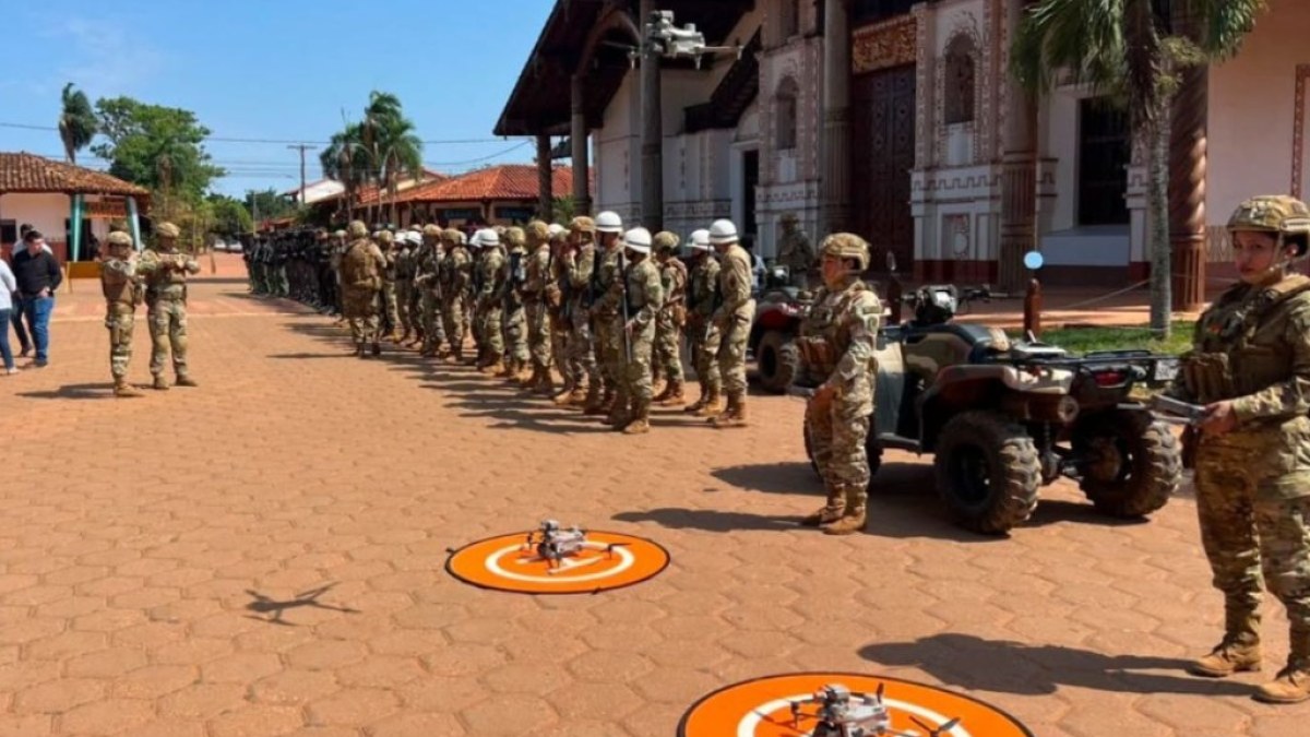 Tropas bolivianas na fronteira do Brasil: drones, medo e a vida entre dois países