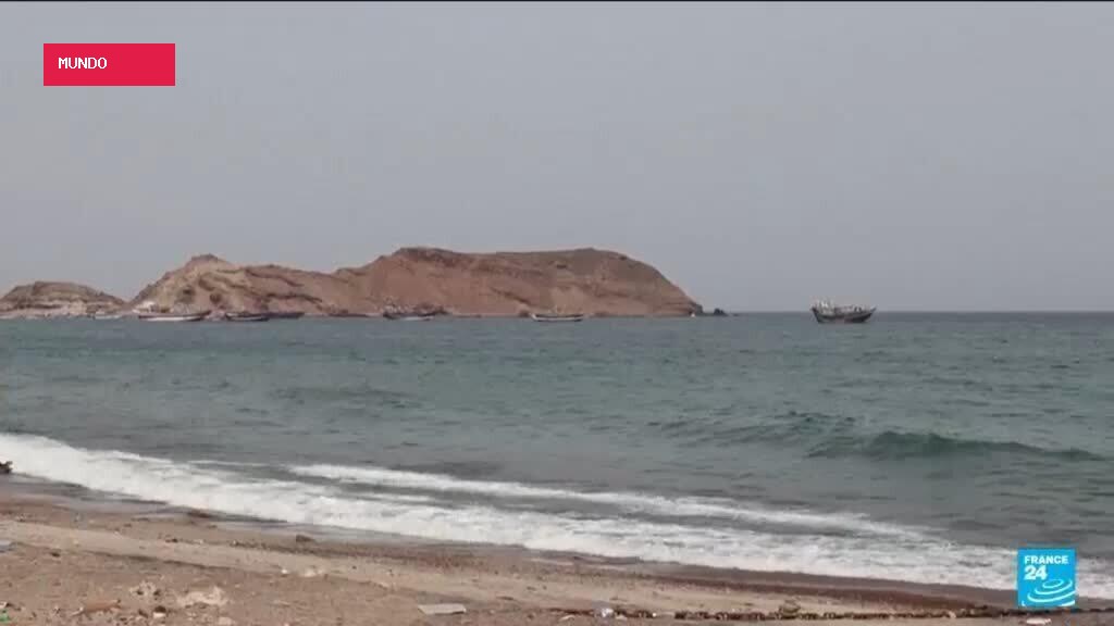 Houthis seize key sites around Bab el-Mandeb as Saudi oil exports face disruption