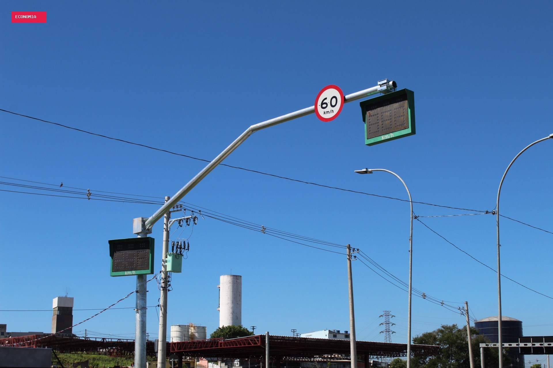 Radares que medem velocidade média serão testados em 8 estados