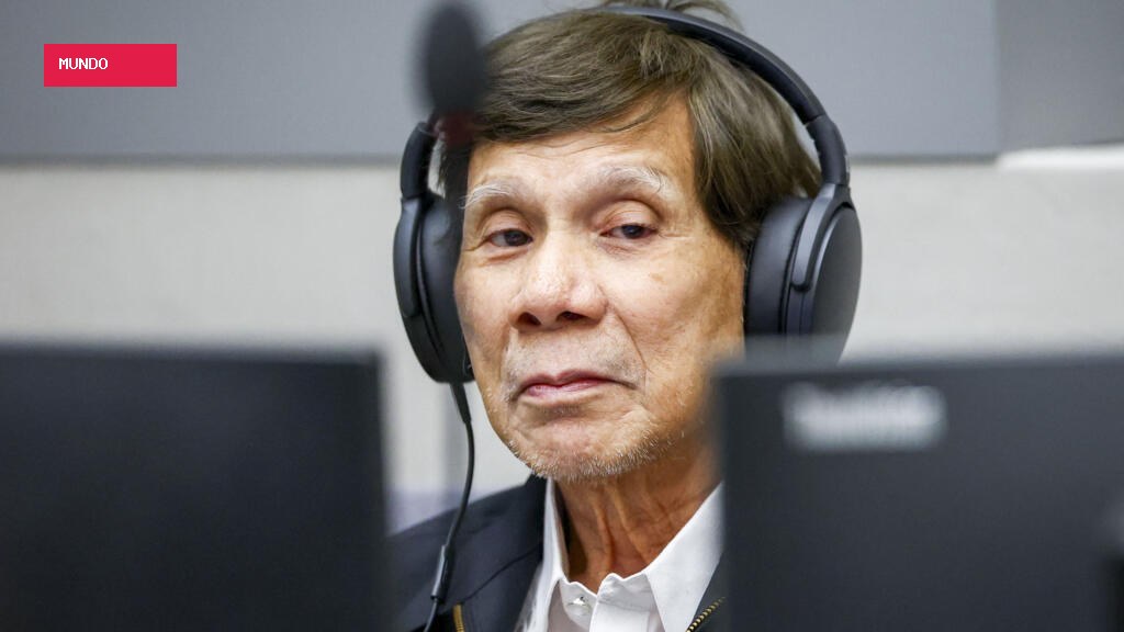 Acusado de mandar matar milhares de traficantes e usuários de drogas, ex-presidente filipino comparece ao