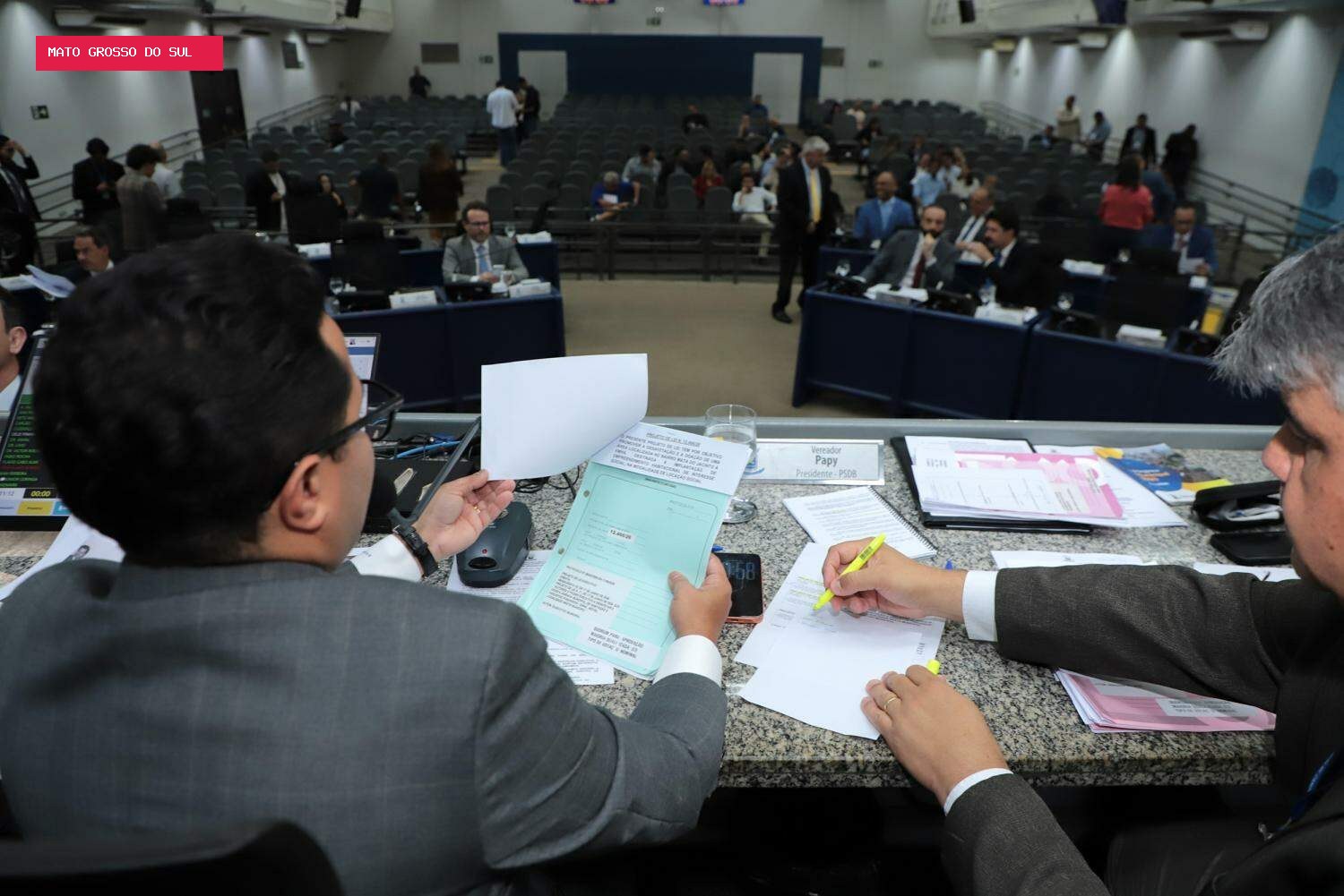 Na volta do feriado, vereadores votam veto a emendas da LDO