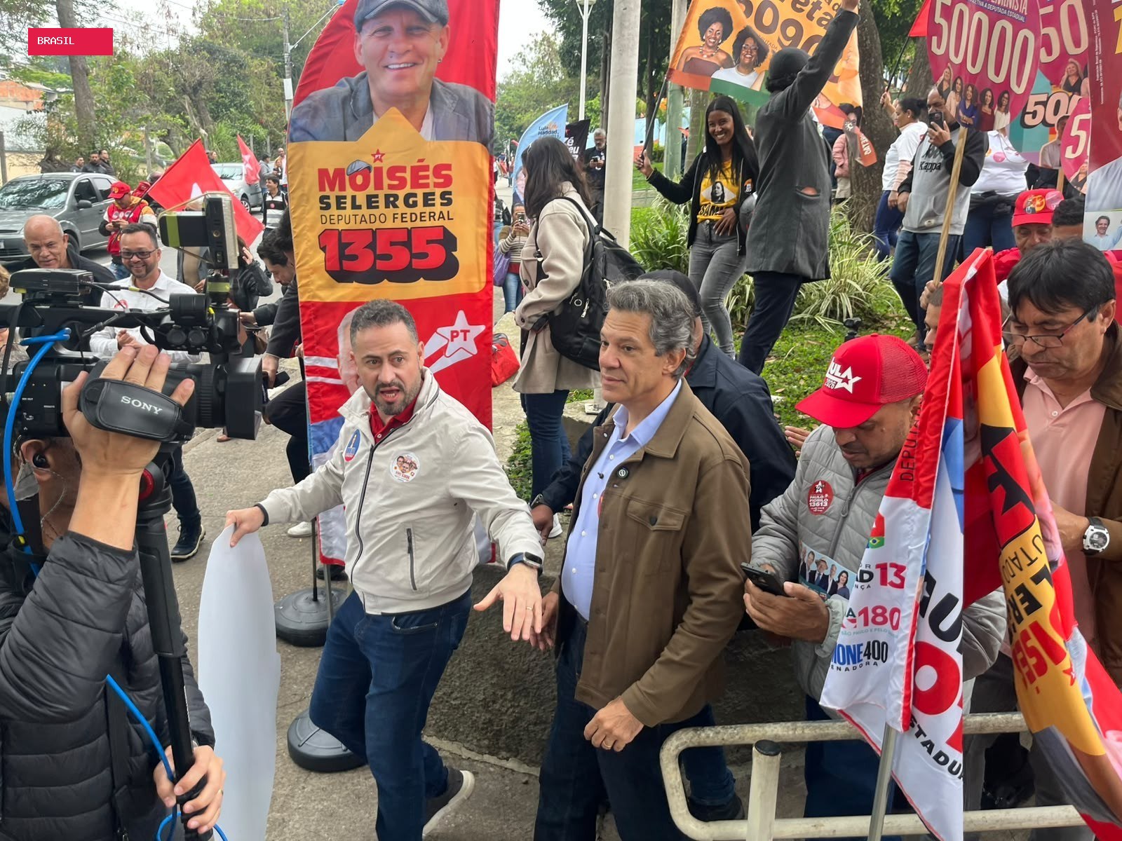 Haddad diz que cidade de SP viveu 'guerra por contratos do transporte' e que sistema é 'vespeiro'