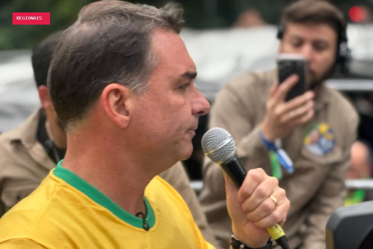 Flávio critica Dino e chama operação sobre Dark Horse de "terceira facada"