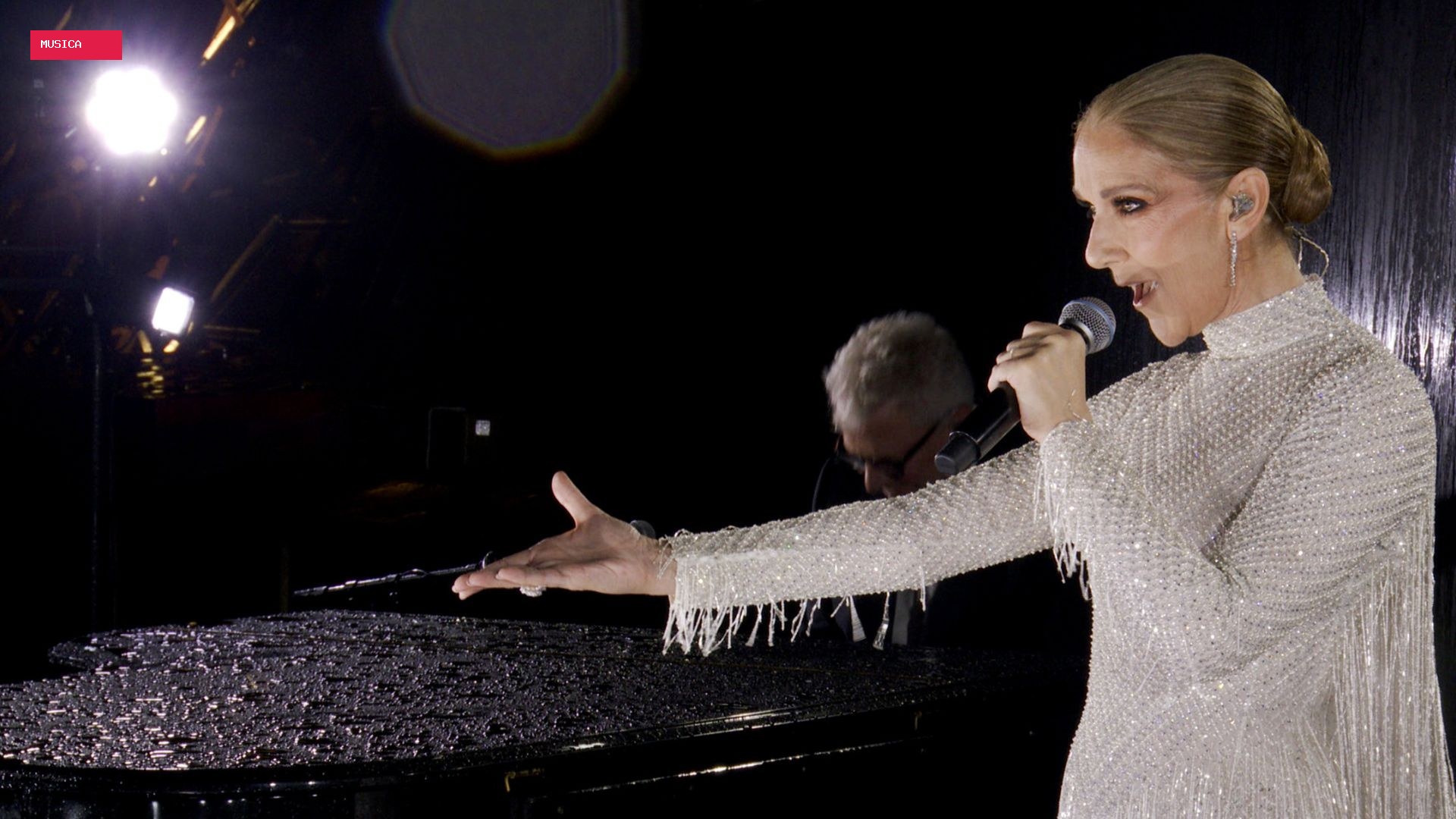 Céline Dion inaugura residência em Paris após seis anos afastada dos palcos