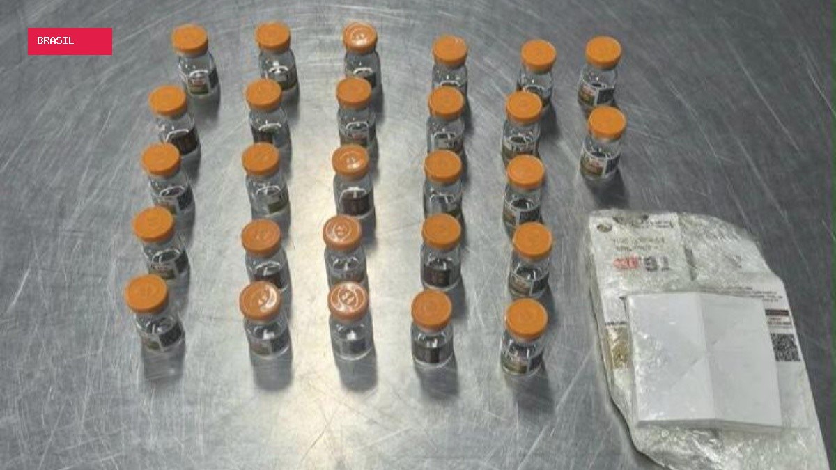 PF prende homem com 28 frascos de medicamento para emagrecimento no Galeão