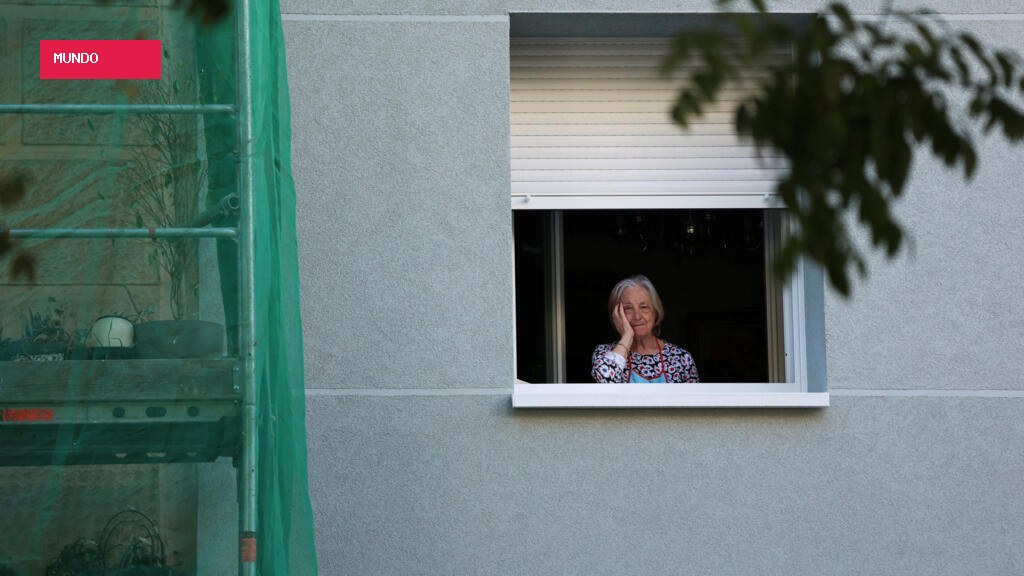 Evicted 87-year-old Spanish pensioner to return home after deal