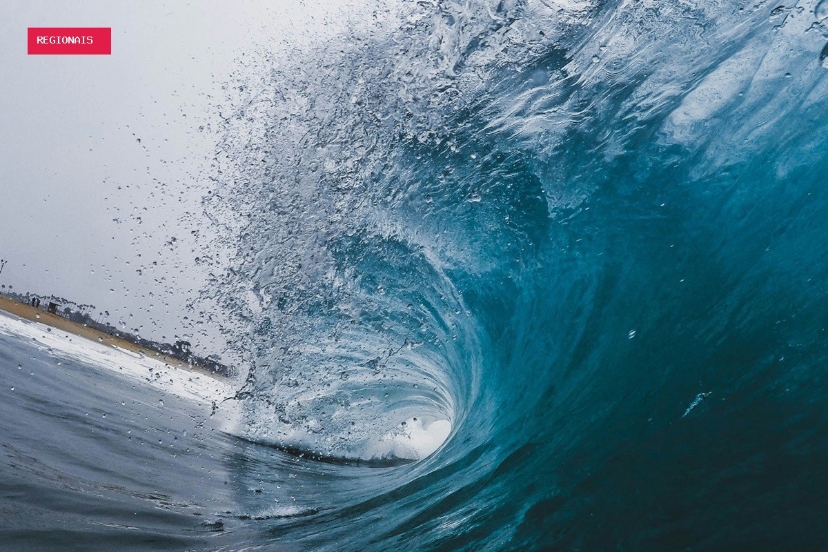 Marinha alerta para ondas de até 2,5 metros de altura no litoral paulista