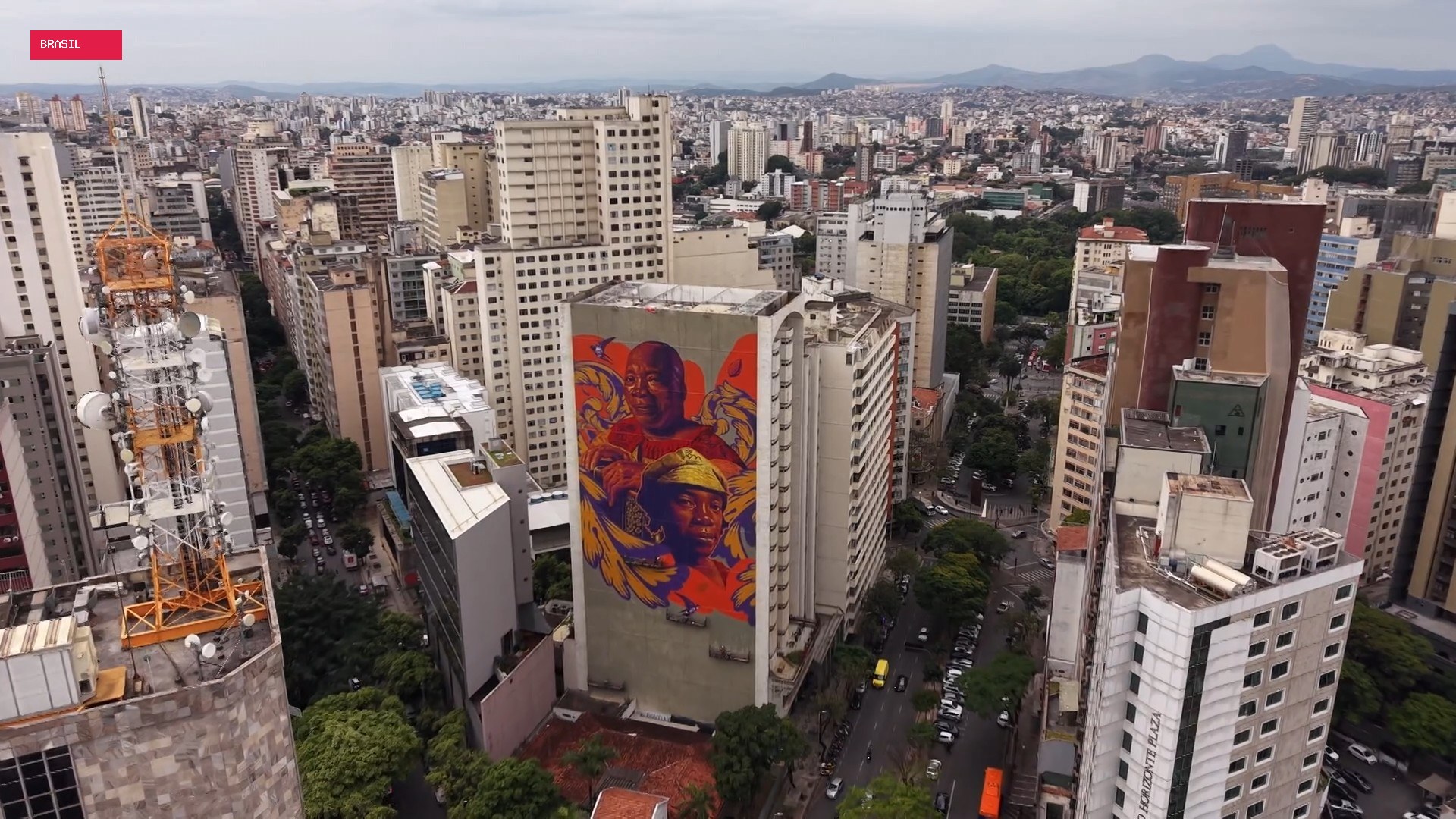 Milton Nascimento faz 84 anos e ganha homenagem em mural gigante em BH