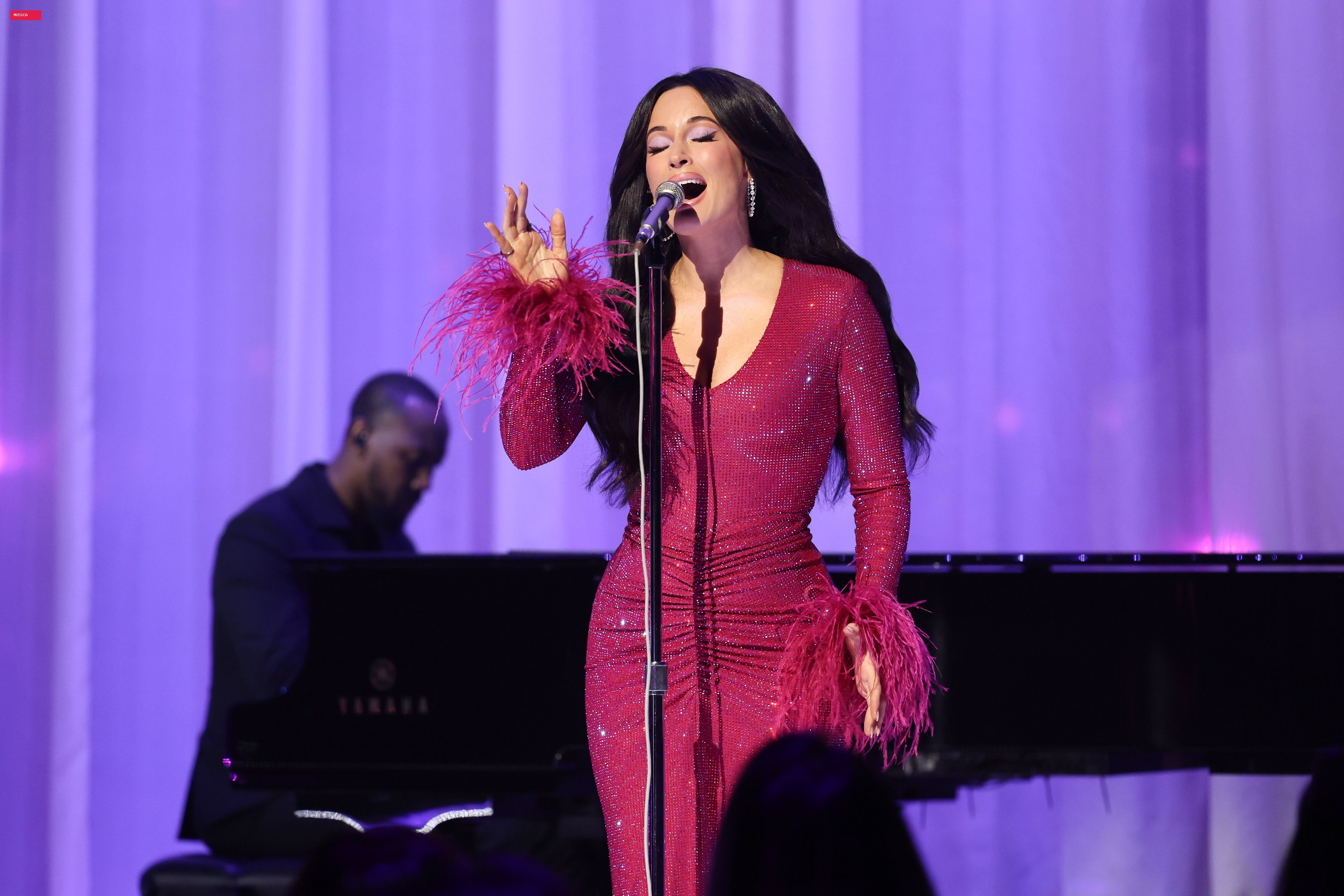 Watch Kacey Musgraves Sing Dolly Parton’s “I Will Always Love You” at the 2026 VMAs