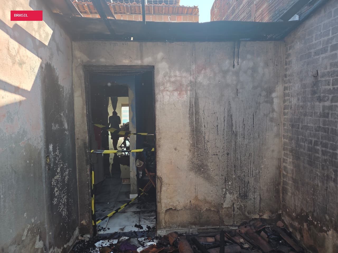 Incêndio destrói quarto de casa e provoca desabamento de teto no interior do RN