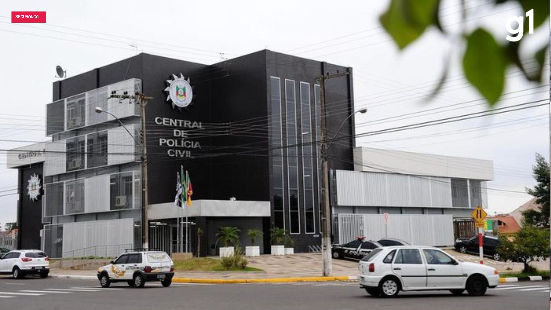 Motorista de aplicativo flagrado por passageira dirigindo seminu é preso no RS