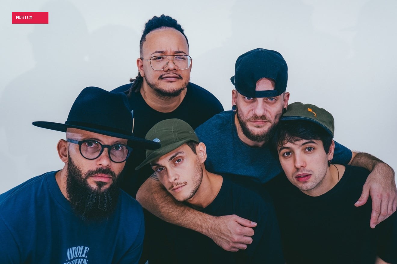 Os Colombinos anunciam nova fase com o single “Avião”; ouça