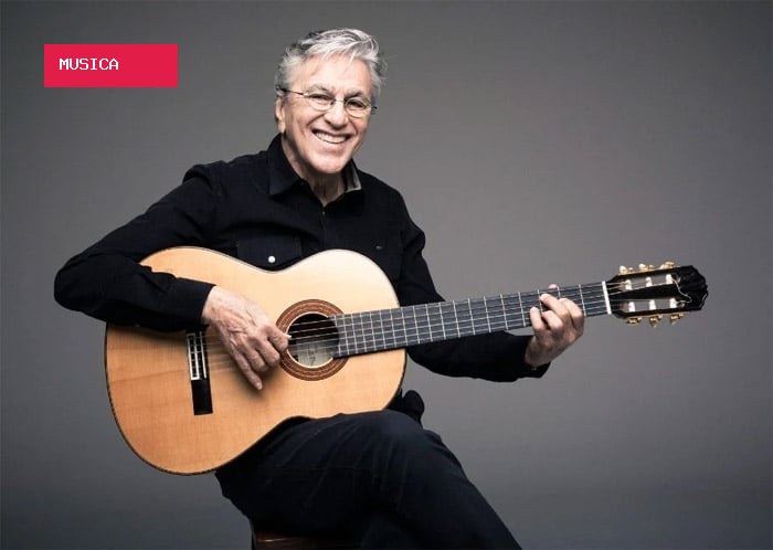 O dia que Caetano Veloso gravou sozinho para que músicos vissem show histórico de rock