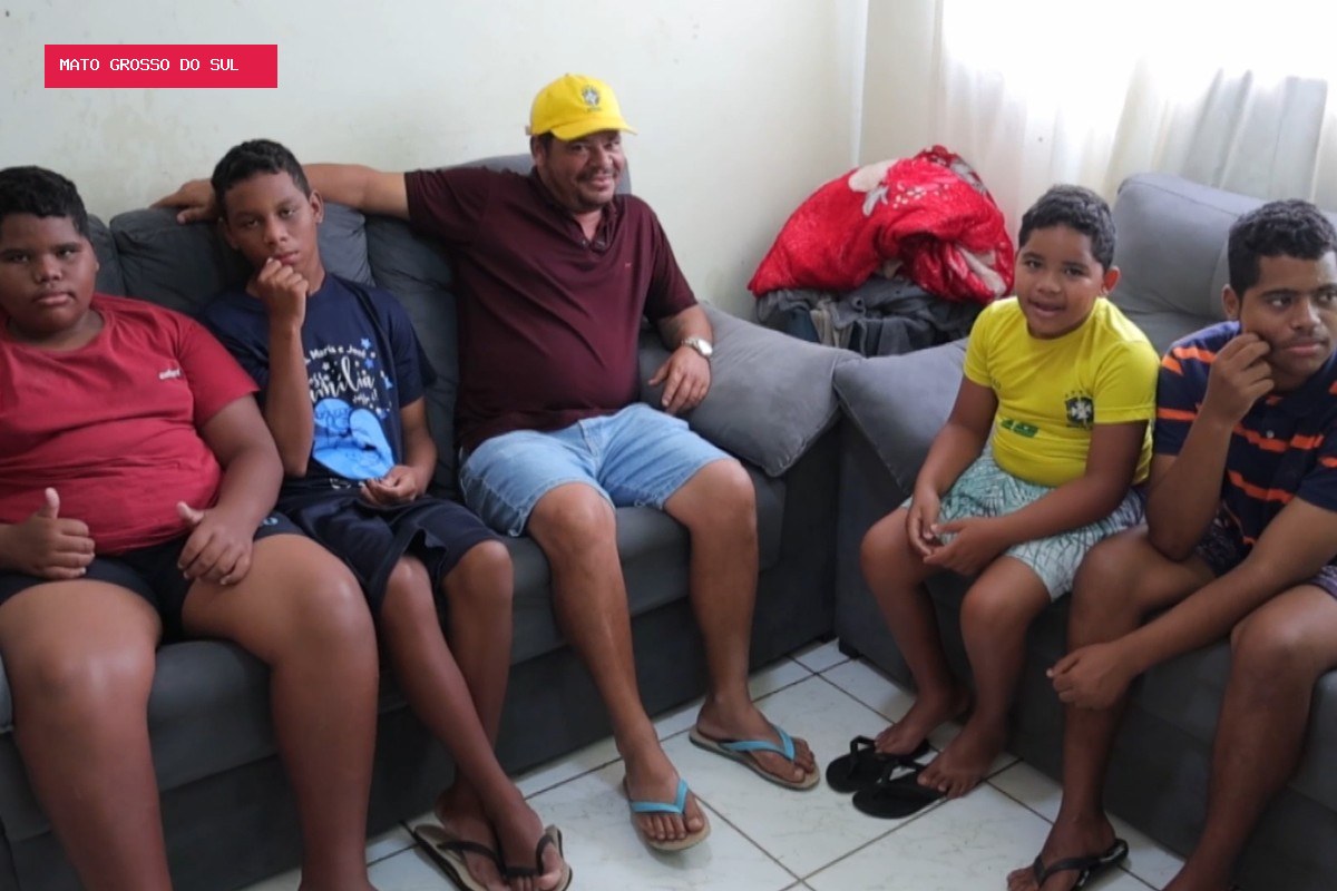 Trabalho informal, contas e falta de escolha marcam rotina de quem vive à margem do crescimento em MS