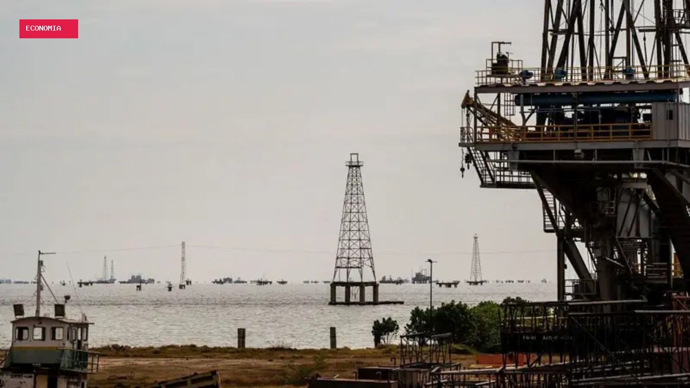 Preços do petróleo sobem quase 3% após novos ataques à Arábia Saudita e ao Estreito de Ormuz