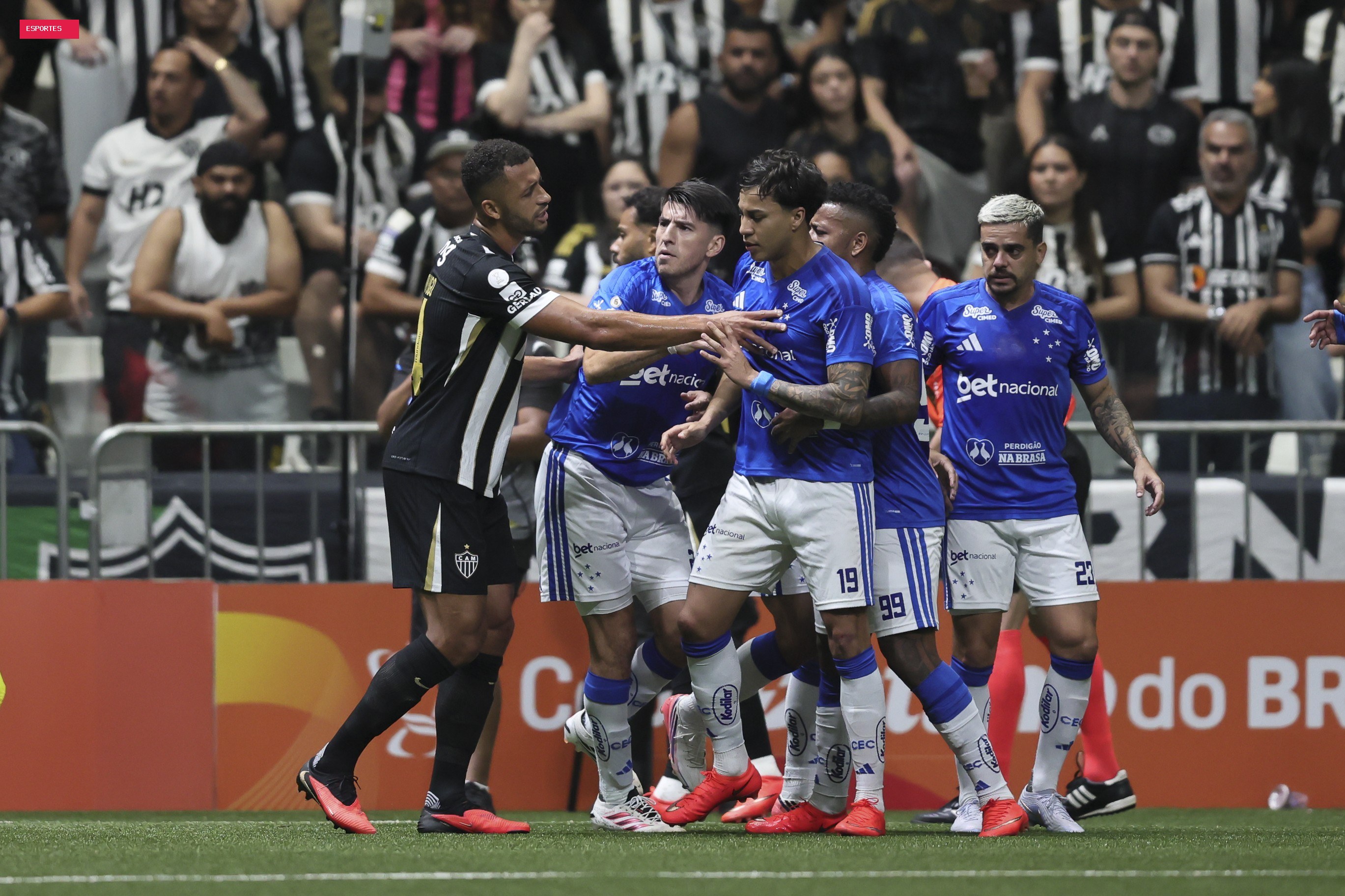 Fred, do Atlético-MG, critica pênalti marcado para o Cruzeiro: "O Kaio Jorge cai muito"