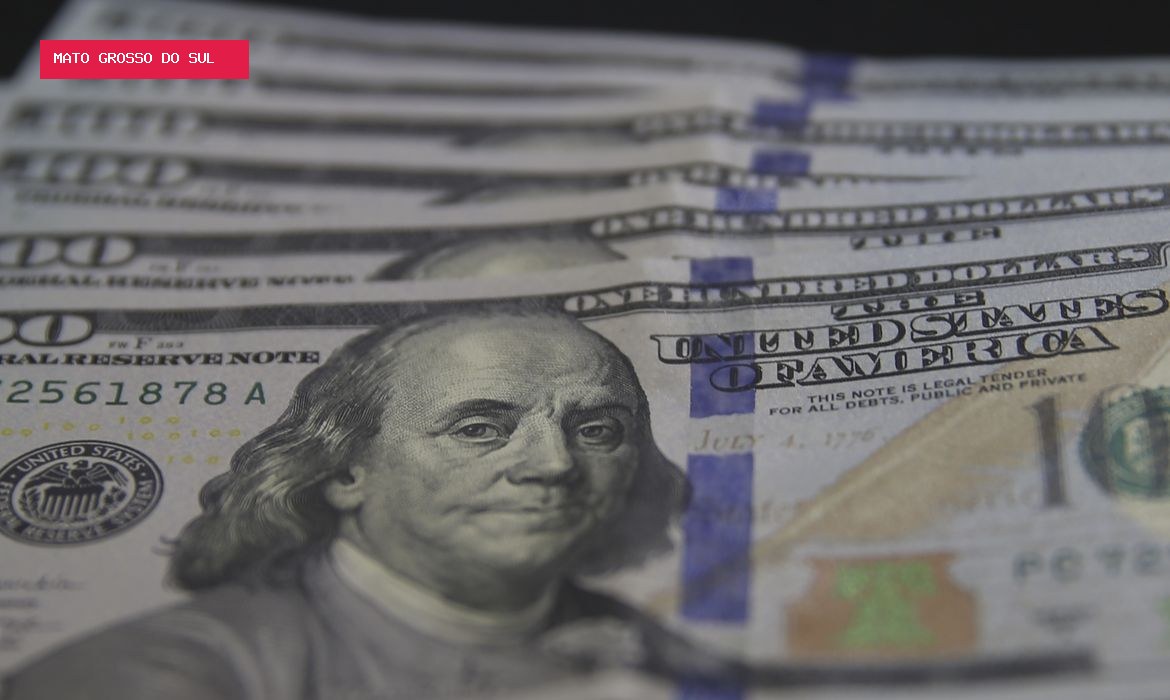 Déficit externo do Brasil chega a US$ 5,1 bilhões em agosto