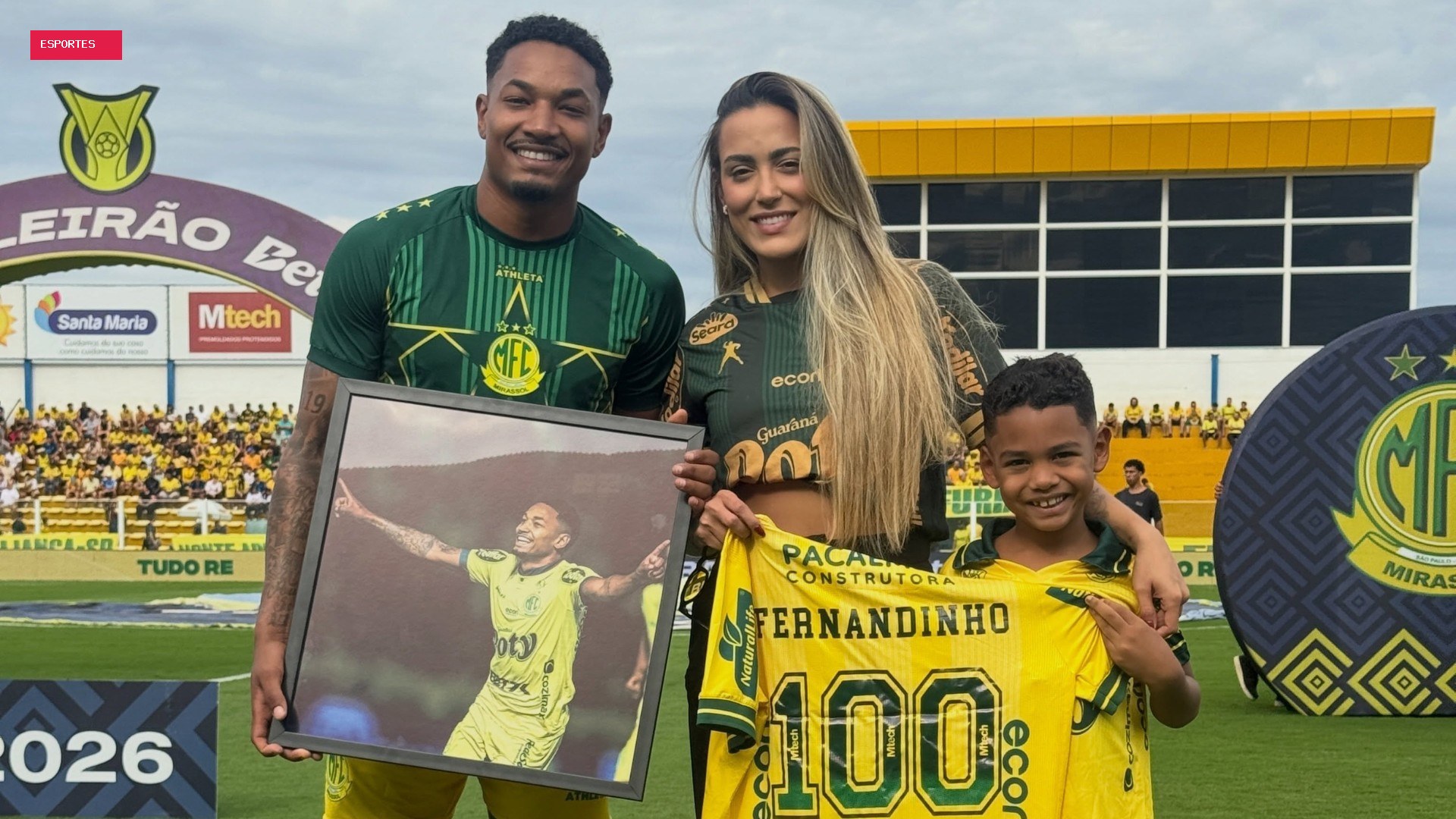 Fernandinho recebe homenagem do Mirassol após completar 100 jogos pelo clube