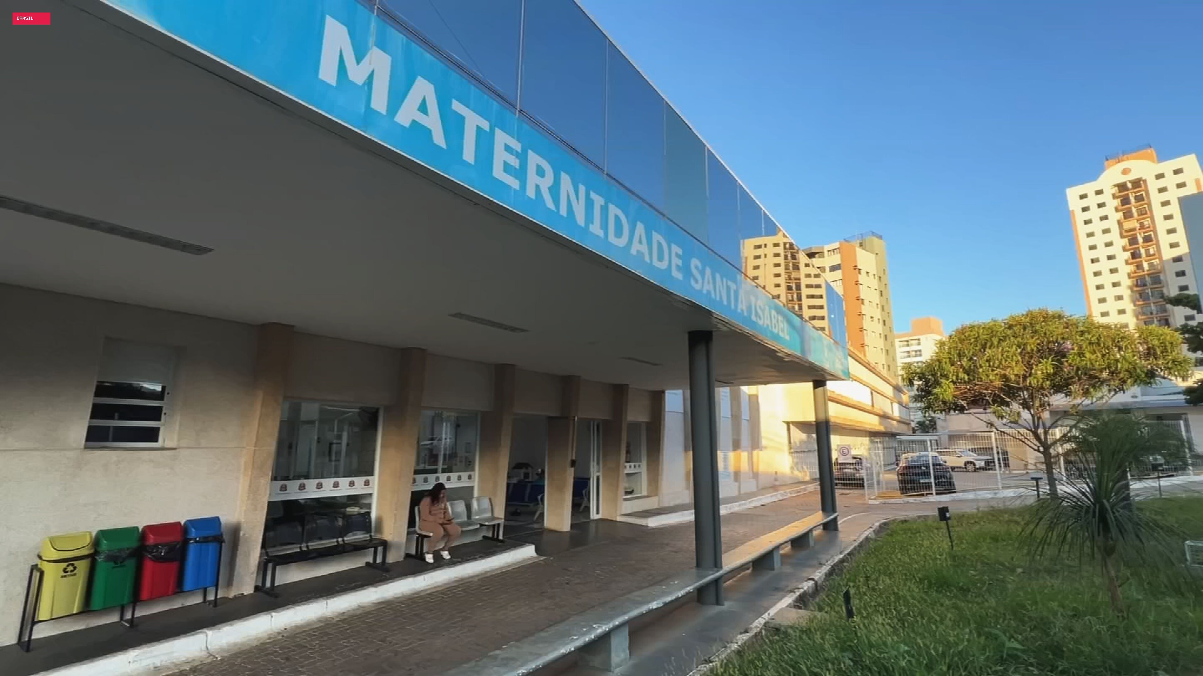 Maternidade Santa Isabel substitui placa sobre direito à cesariana após divergência com lei estadual em