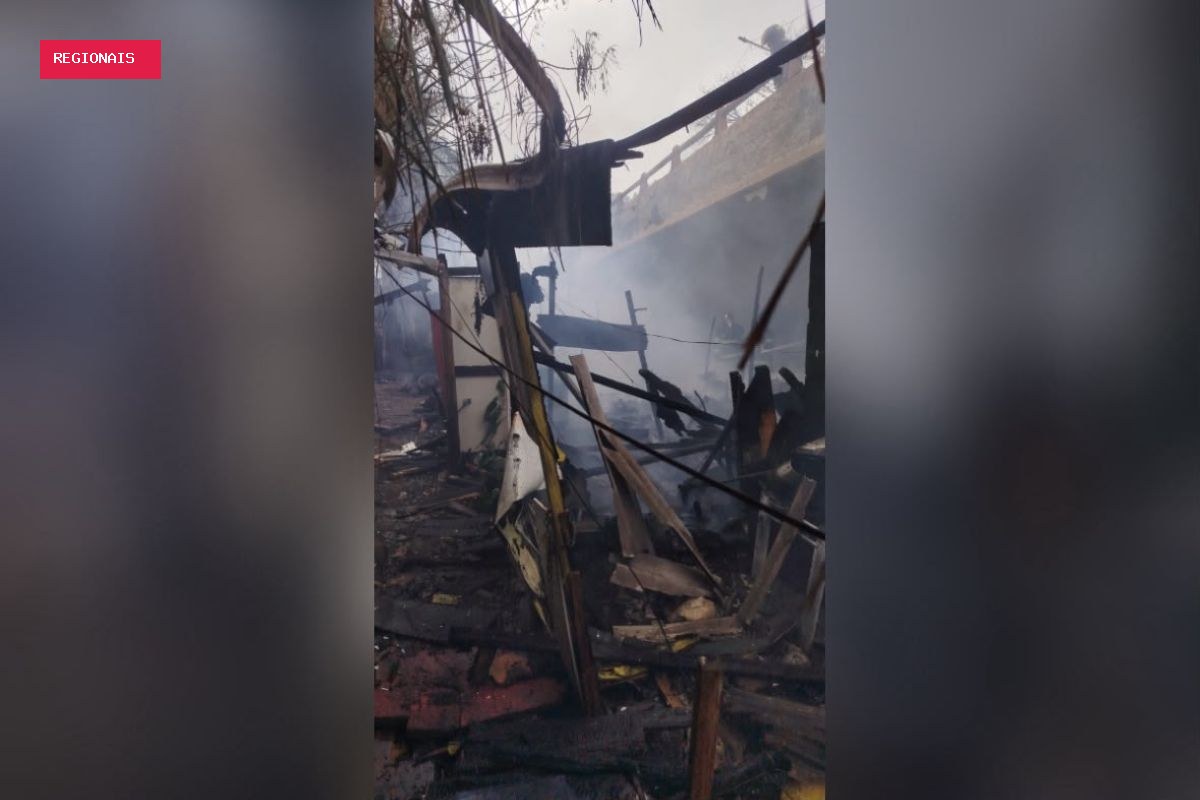 Incêndio atinge quase 30 moradias em comunidade na zona norte de SP