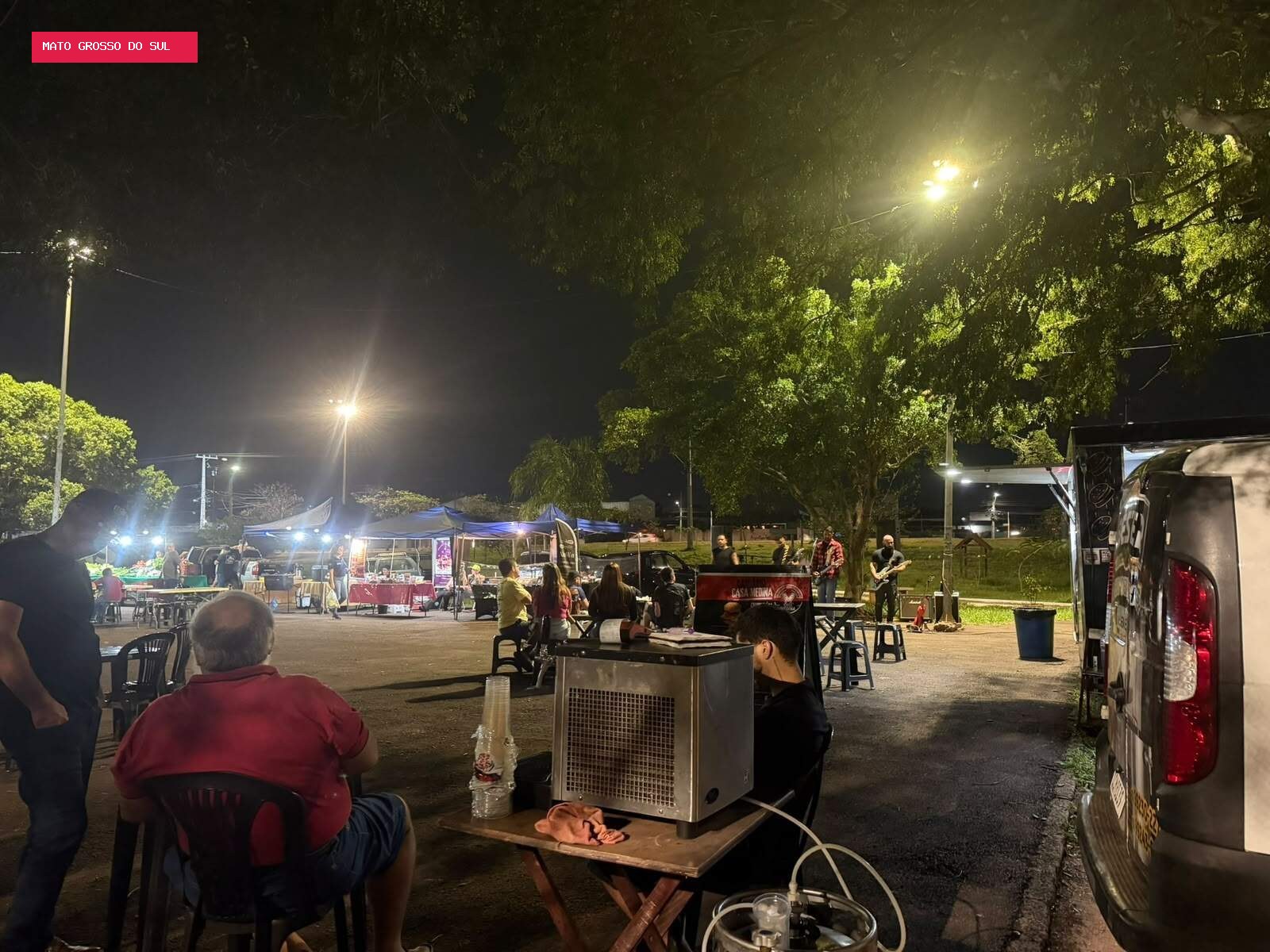 Feira diminuiu ao longo dos anos, mas resiste na praça do Flamboyant